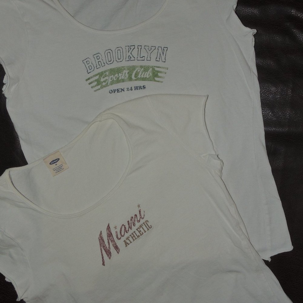 Old Navy Bundle of 2: Women's Workout Slouch Layering Graphic Tees